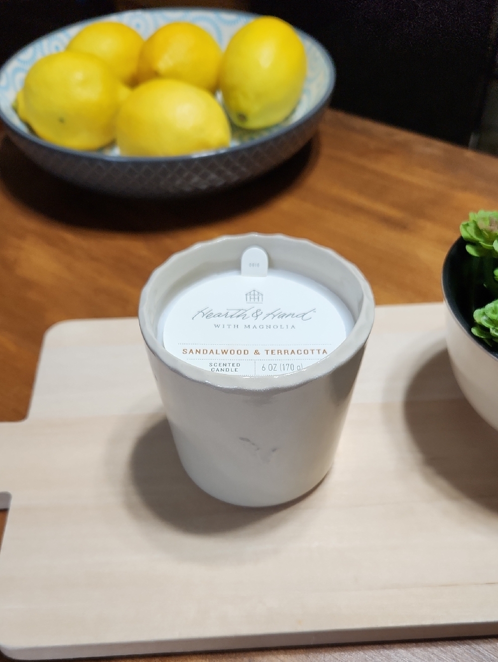 Heaeth&Hand with Magnolia Candle